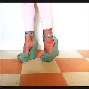 Steve Madden mint green wedge